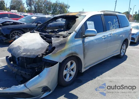2019 Toyota Sienna Le 8 Passenger from USA, damaged, VIN 5TDKZ3DC9KS003676